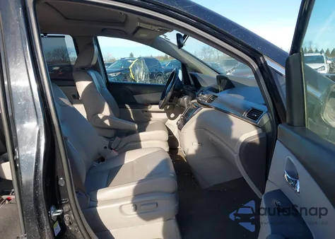 2015 Honda Odyssey Ex-L z USA, uszkodzony, nr VIN 5FNRL5H68FB118036